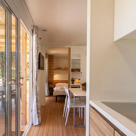 Mobile Homes Lopari 4*