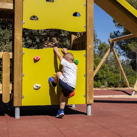 假日公园 Mobile Homes Lopari 4*