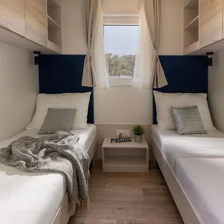 Kompleks wypoczynkowy Mobile Homes Lopari Nerezine