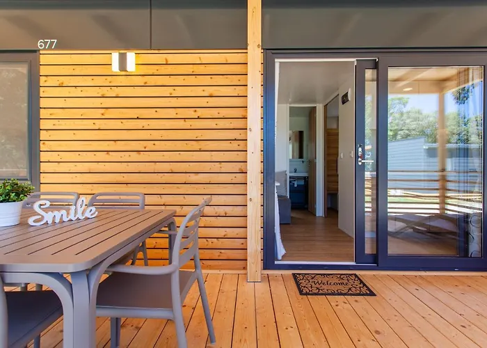 Tatil parkı Mobile Homes Lopari 4*