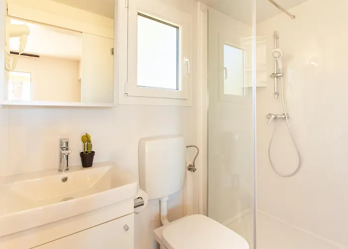 Mobile Homes Lopari Tatil parkı