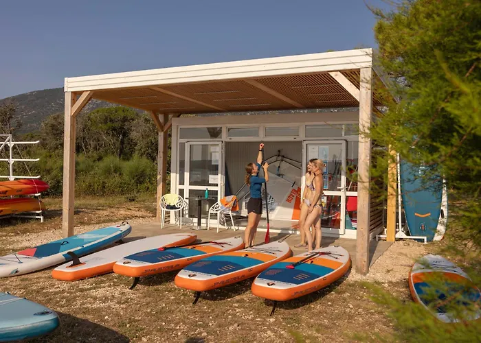 Tatil parkı Mobile Homes Lopari