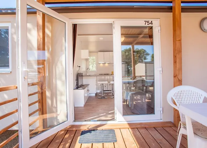Mobile Homes Lopari Tatil parkı