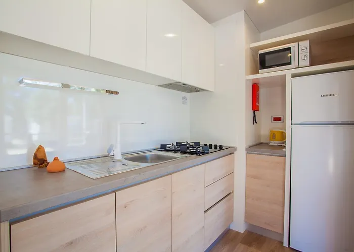 Mobile Homes Lopari Tatil parkı Nerezine