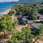 Mobile Homes Lopari פארק נופש 4*