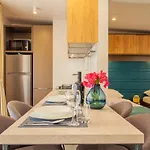 Mobile Homes Lopari 4* נזרין