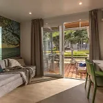 פארק נופש Mobile Homes Lopari 4*