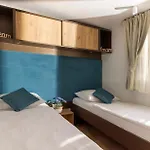 פארק נופש Mobile Homes Lopari 4*