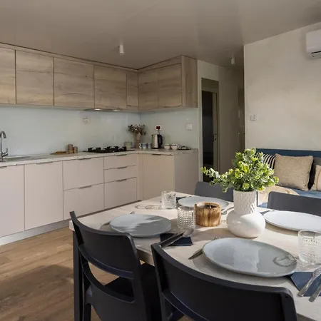 Mobile Homes Lopari Nerezine