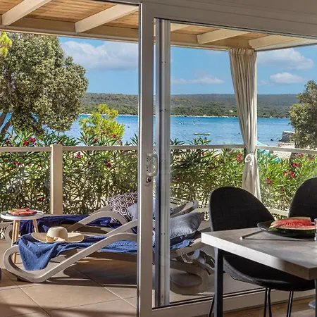 Aldeamento Turístico Mobile Homes Lopari 4*