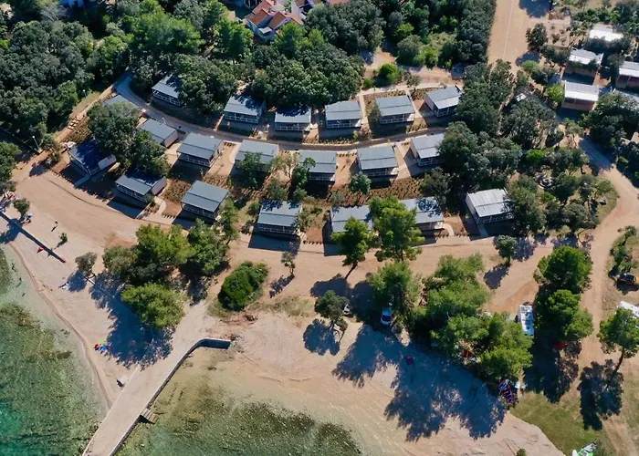 База отдыха Mobile Homes Lopari 4*