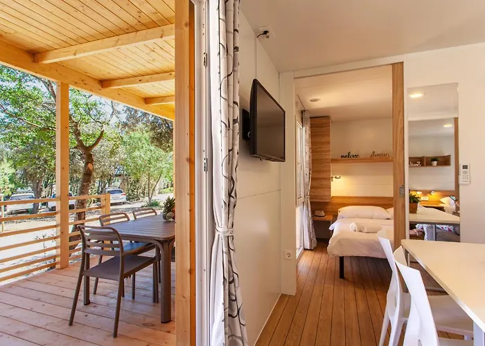 База отдыха Mobile Homes Lopari 4*