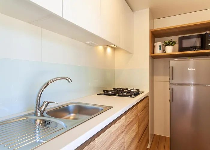 Mobile Homes Lopari Semesterpark Nerezine