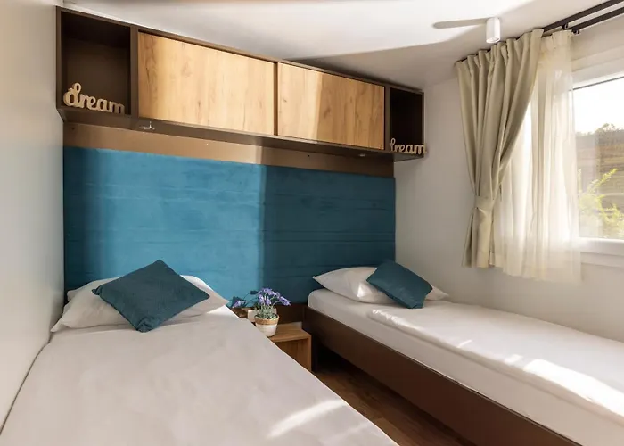 База отдыха Mobile Homes Lopari 4*