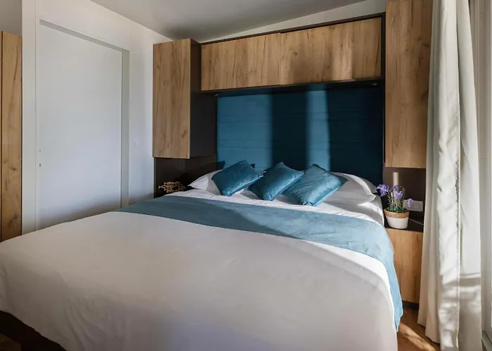 Mobile Homes Lopari Semesterpark Nerezine