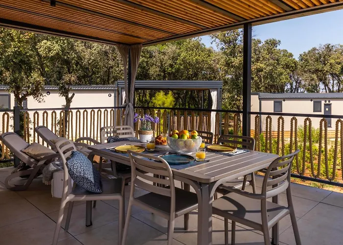 Semesterpark Mobile Homes Lopari 4*