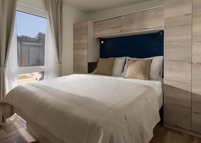 Mobile Homes Lopari База отдыха Нерезине