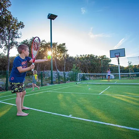 База отдыха Mobile Homes Lopari Нерезине