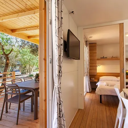 База отдыха Mobile Homes Lopari 4*