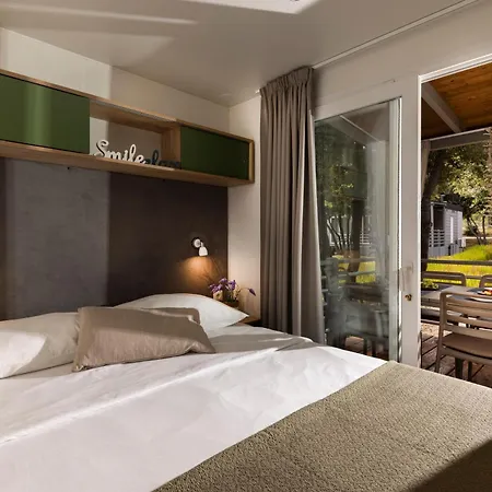 Mobile Homes Lopari 4*