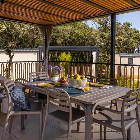 홀리데이파크 Mobile Homes Lopari 4*